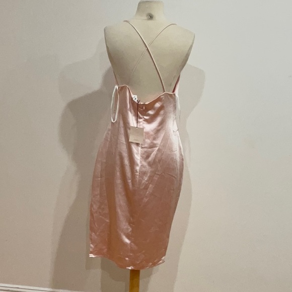 Superdown Billie Drape Midi Dress in Blush Size: M - Picture 5 of 8